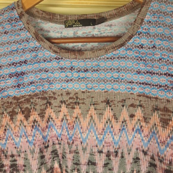 PRANA Mult Color Geometric Print Burnout Long Sleeve Crew Neck Shirt Sz L - Picture 2 of 10